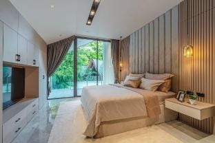 5 Bedroom 6 Bath, Private Pool Villa Vacation rental in Pattaya City
