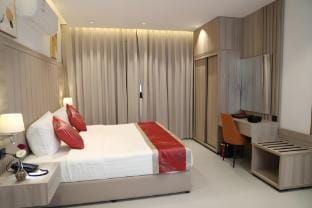 City Star Deira Apartment in Dubai