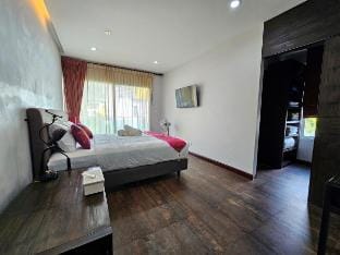 Modern 3-Bedroom Townhome Kamala Vacation rental in Kamala
