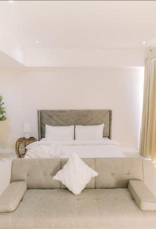 King Suite with Soaker Tub - Palms La Union Vacation rental in San Juan