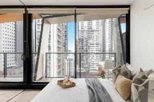 Cozy 2BR Apt, Steps from Melb Central with Parking Vacation rental in Melbourne