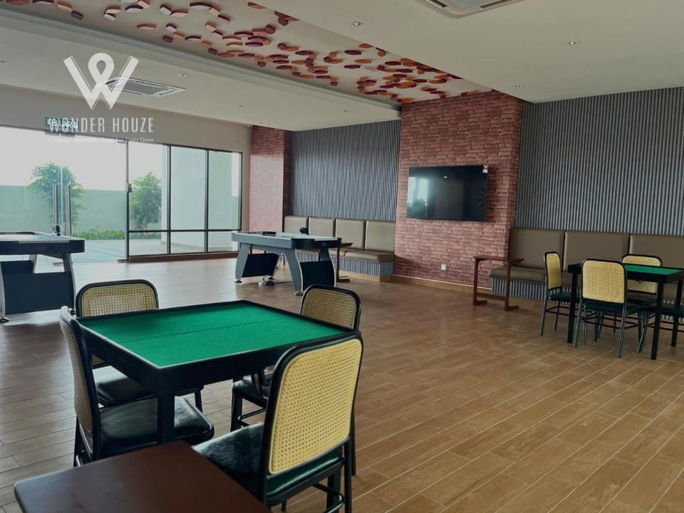 6pax Tranquil Retreat | 15mins to IOI Puchong Mall Vacation rental in Subang Jaya