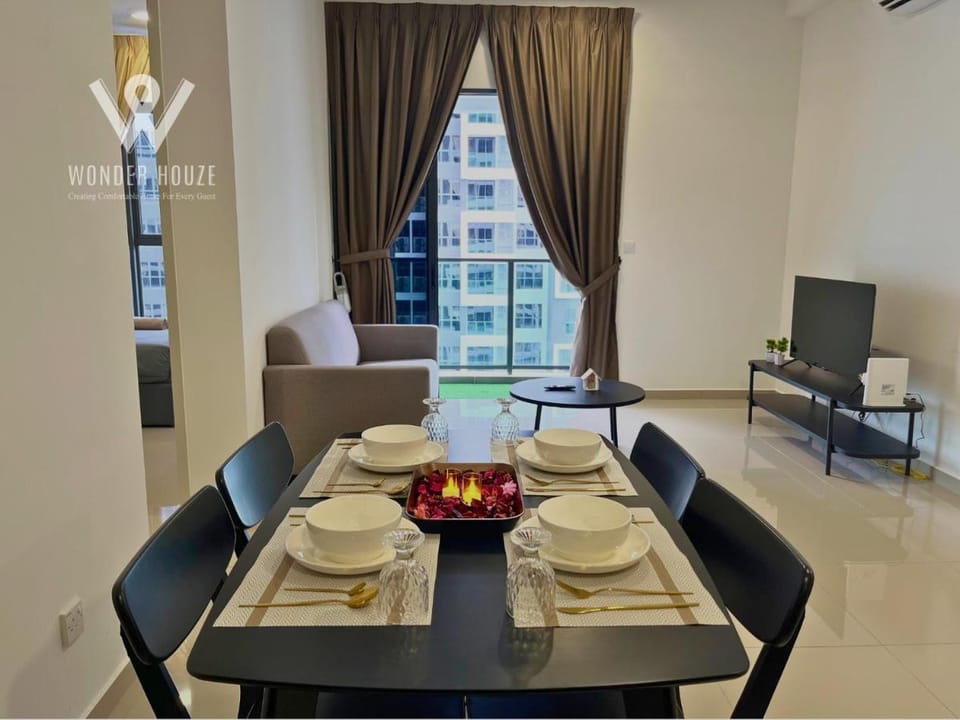 6pax Tranquil Retreat | 15mins to IOI Puchong Mall Vacation rental in Subang Jaya