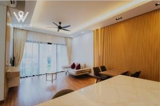 Balcony Gathering 3BR 9 pax @ Le Pavilion| Puchong Vacation rental in Selangor, Malaysia