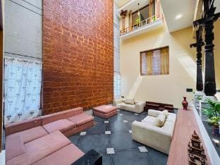 Aurora Heights Spacez Luxe Cine Villa Villa in Bengaluru