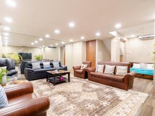 Hill Top Hideaway Spacez Luxury Pool Villa Villa in Mumbai