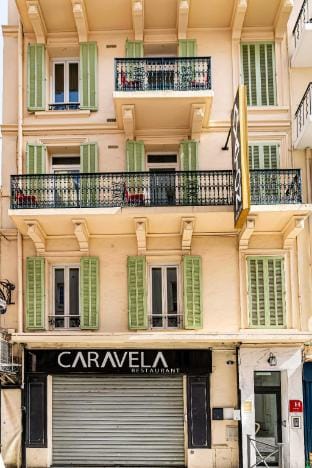 Hotel Avaton - Family bedroom - Cannes Palais Apartment in Cannes