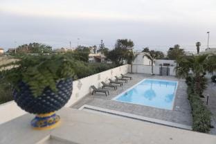 Seafront Three-Room with Swimming Pool Villa in Mazara del Vallo