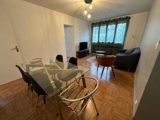 Appartement proche gare et Aja Apartment in Bourgogne-Franche-Comté