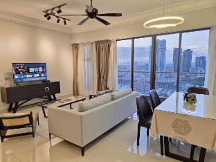 [Short Walk to Custom & City Sqaure] 3 BRs 8 Pax. Apartment in Johor Bahru