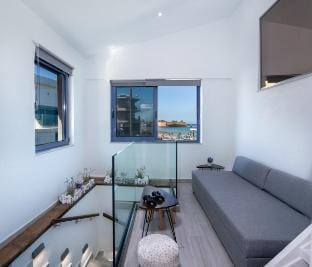 Blue Balcony - Boutique Beachfront Suite with Private Parking Spot Villa in Chania