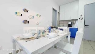 Santorini Vacation 10pax HignSpeed WIFI Vacation rental in Selangor, Malaysia
