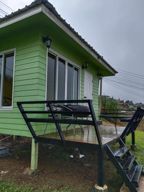 นานาวิวภูทับเบิก Bed and Breakfast in Laos