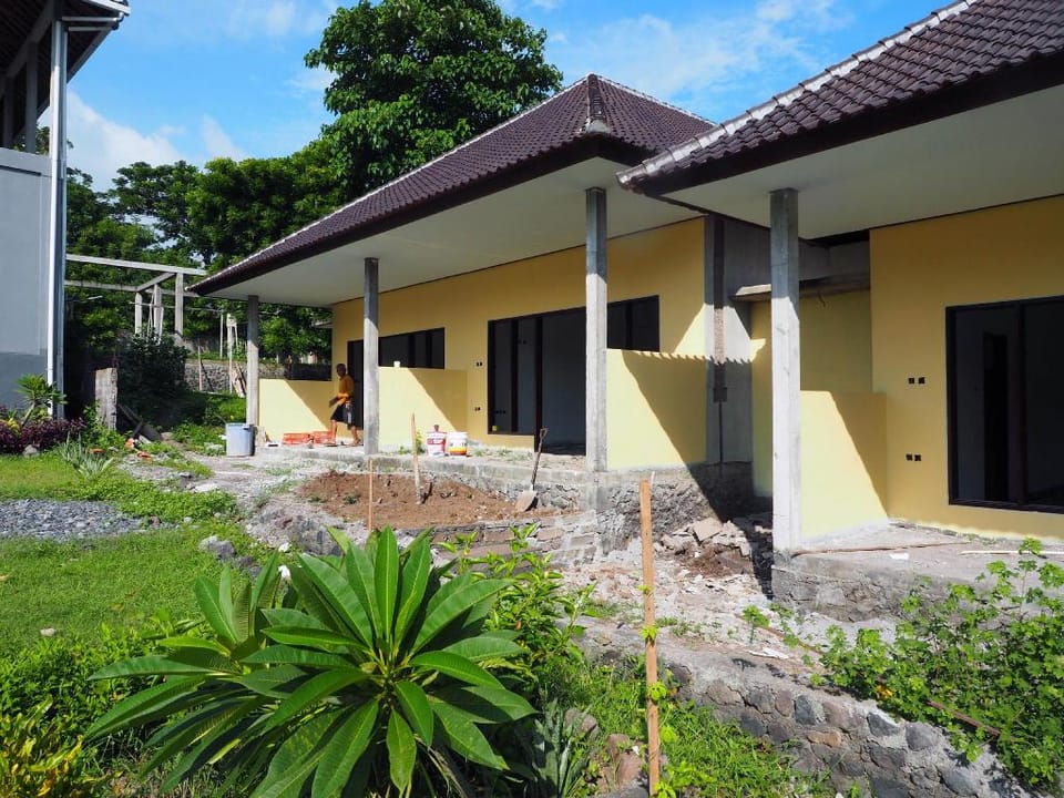 Junior Suite Poolview Deluxe Queensize with breakfast Hotel in Karangasem Regency