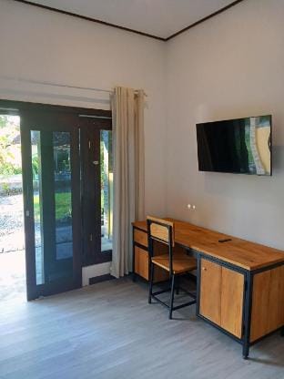 Junior Suite Poolview Deluxe Twinbed with breakfast Villa in Karangasem Regency
