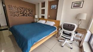 S04 KING BED EXECUTIVE SUITE at ITESM CEM Apartment in State of Mexico