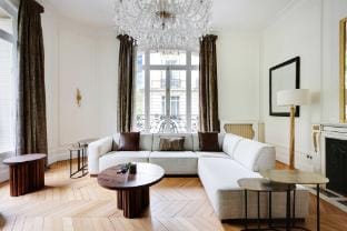 Spacious apartment - 2BR/4P - Arc de Triomphe  Apartment in Paris