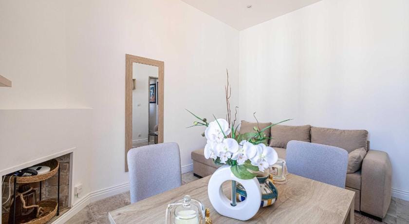 nice apartment with a/c - 1bd/4p - heart of Cannes Apartment in Cannes
