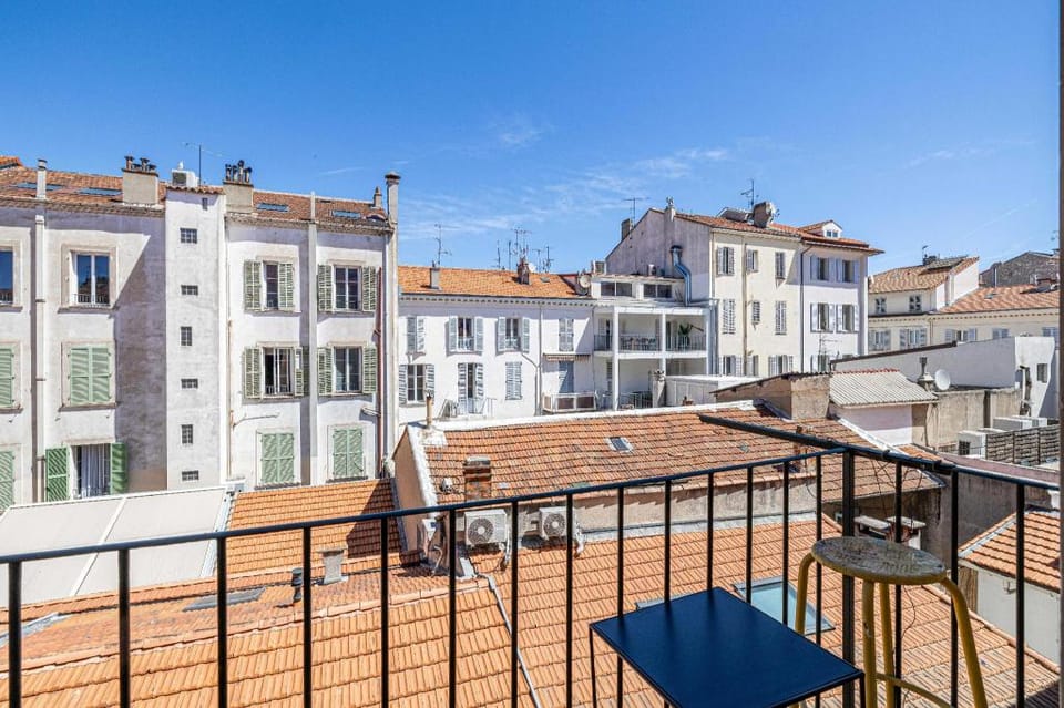 nice apartment with a/c - 1bd/4p - heart of Cannes Apartment in Cannes