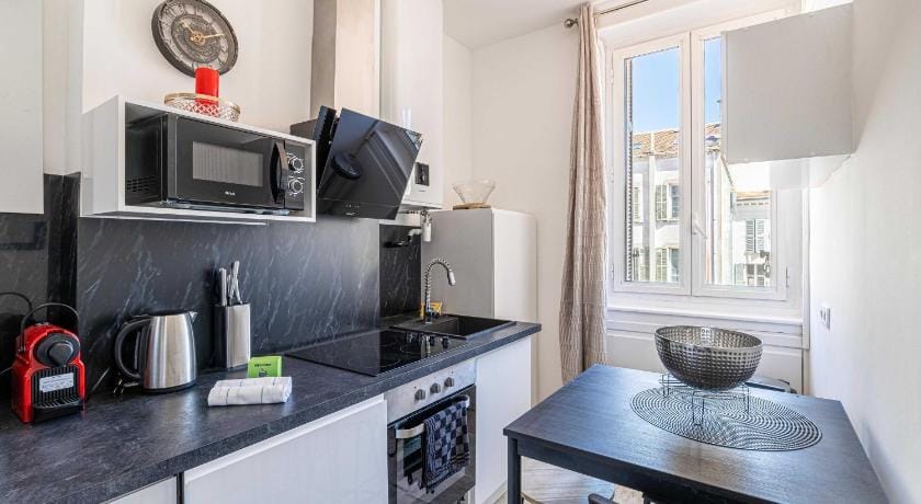 nice apartment with a/c - 1bd/4p - heart of Cannes Apartment in Cannes