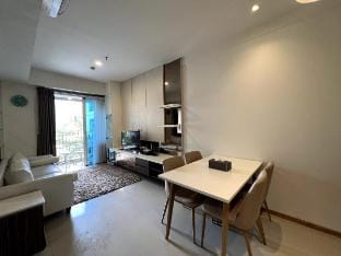 2 Bed Casa Grande Mall Kota Kasablanka - Travelibu Vacation rental in South Jakarta City