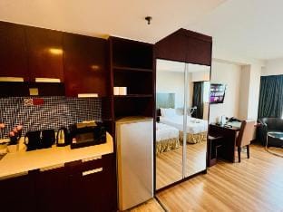 Royal Crown 1067 Scsp KK CBD near Imago Vacation rental in Kota Kinabalu