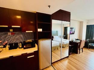 Royal Crown Scsp 963 KK CBD near Imago Vacation rental in Kota Kinabalu