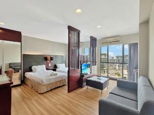 Royal Crown Scsp 1064 KK CBD near  Imago Vacation rental in Kota Kinabalu