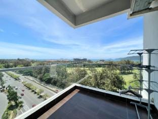 Imago Seaview Waterfront 4 Bedrooms Luxury Apartment in Kota Kinabalu