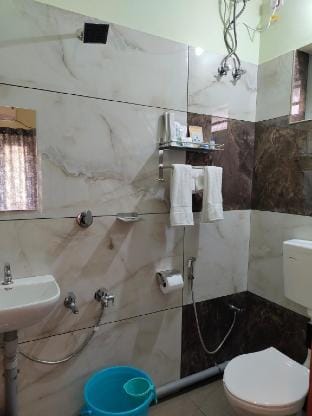 Bethy, kochi, kerala (1 bedroom,1 bath ,2 adults ) Vacation rental in Kochi