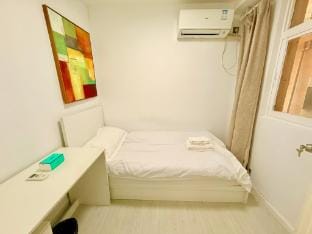 CityHome-5BRs,2Baths,Xujiahui, Wukang Road Apartment in Shanghai