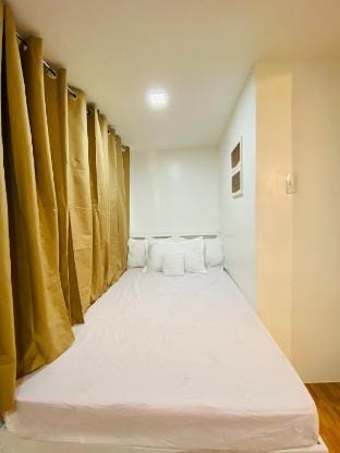 Spacious Loft nr MRT 2BR/2CR Apartment in Mandaluyong