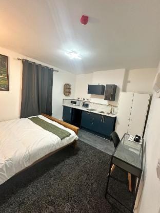 Room 8 NG3 2AZ Vacation rental in Nottingham