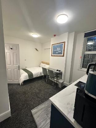 Room 5 NG3 2AZ Vacation rental in Nottingham
