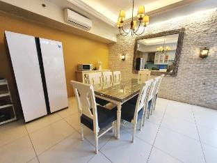 Pico de Loro 3br Condo Lagoon 206sq w350mbps WI-FI Apartment in Nasugbu