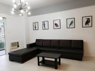 PicodeLoro 2BR LakeCondo 400mbps HiSpeedWifi 10pax Vacation rental in Nasugbu