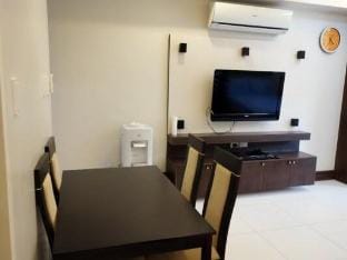 Pico de Loro Beach Sleek Mountainview 1-BR for 6 Apartment in Nasugbu