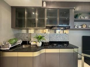 NEW - Charise 2BR at Benson Apartment Pakuwon Mall Vacation rental in Surabaya