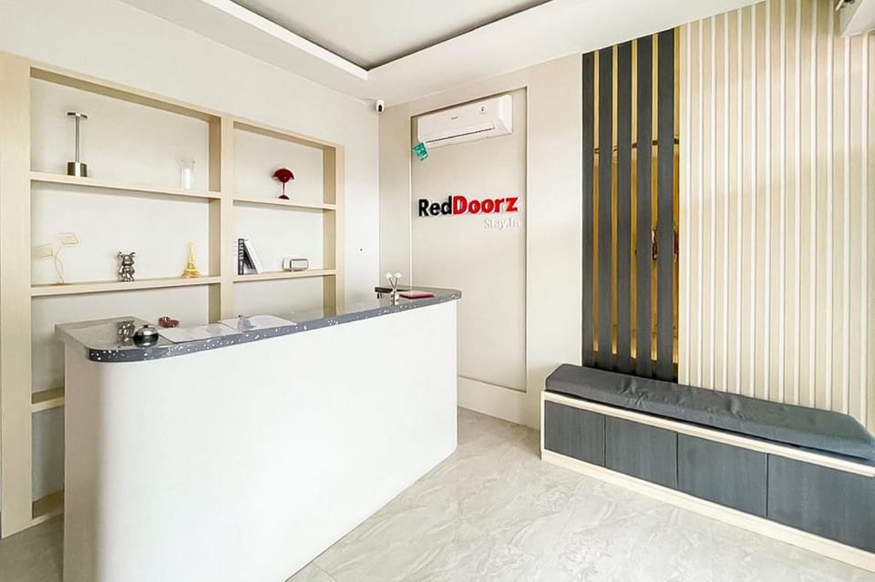 RedDoorz Plus Near Kebun Raya Bogor Hotel in West Java