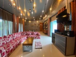 Level TRI pool villa Sattahip Villa in Chon Buri Changwat