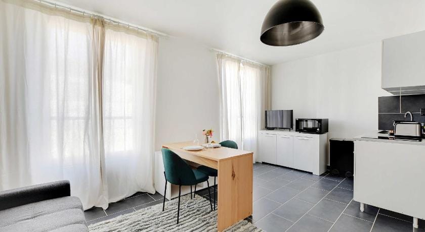 Beautiful Studio 1 - Edouard Vaillant Hotel in Pantin