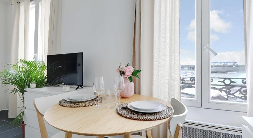 Beautiful Studio 1 - Edouard Vaillant Hotel in Pantin