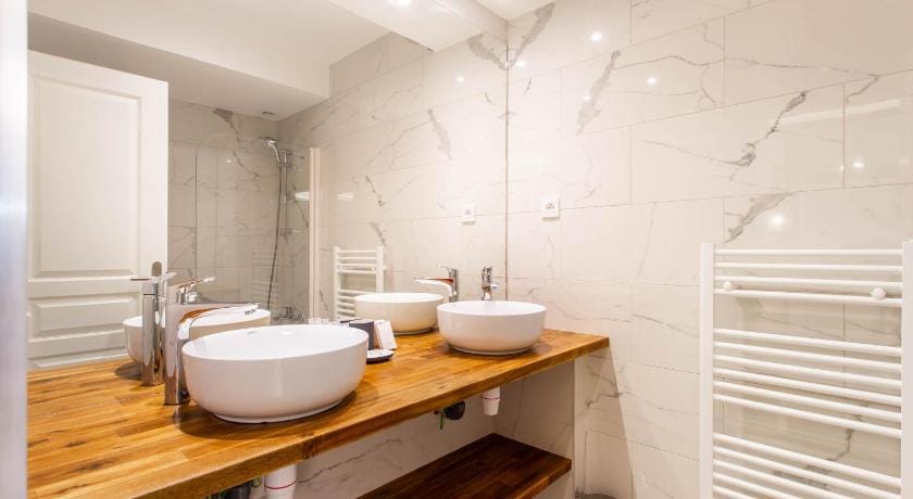 Luxurious apartment - 4BR/12P - Bastille/Voltaire Apartment in Paris