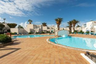 Apartment with terrace, swimming pool in Corralejo - Home For Guest Apartment in Corralejo