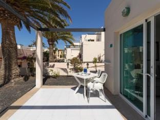 Apartment with terrace, swimming pool in Corralejo - Home For Guest Apartment in Corralejo
