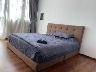 Vivacity Jazz 1 family 7pax with Water Dispenser Apartment in Kuching