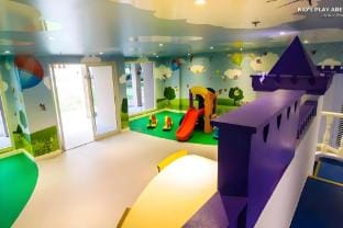 Monarch Parksuites Aseana City Vacation rental in Pasay