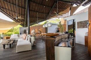 Villa Toraja : 4 Bedroom Luxury Villas Canggu Villa in North Kuta