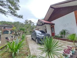 Attic Room at Yin's Guest House Vacation rental in La Union