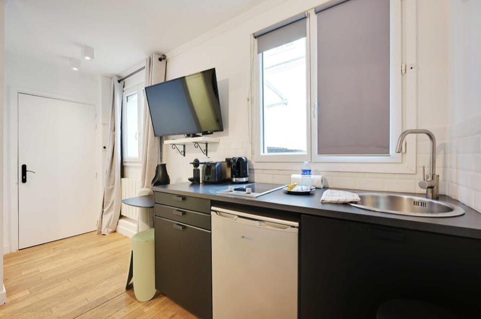Peaceful studio - 2P - Place de la Bastille Apartment in Paris